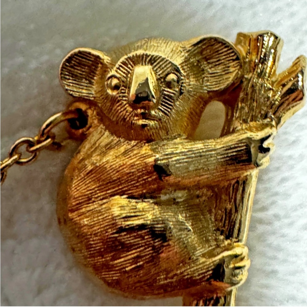 Vintage 80's Avon Mother's Love Gold Tone Koala Bear Brooch Stick Pin EUC